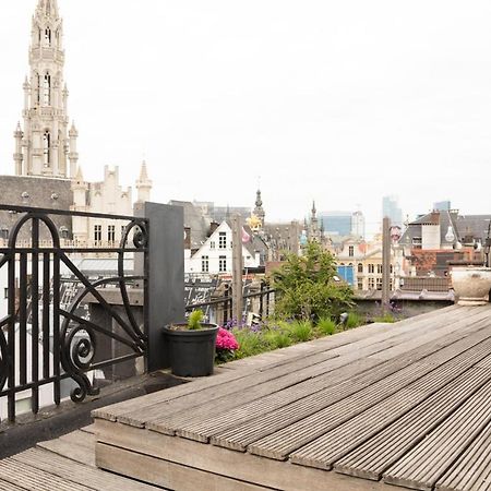 Duplex Dernier Etage Avec Terasse A Deux Pas De La Grand Place Brussels Exterior photo